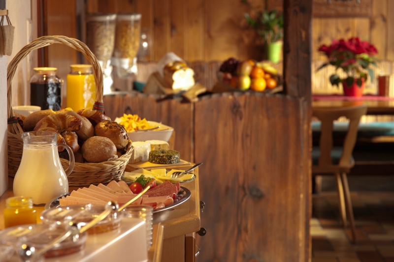 brasserie-ST LEGER-min_breakfast_buffet_food_restaurant_meal_hotel_plate_fresh-718745